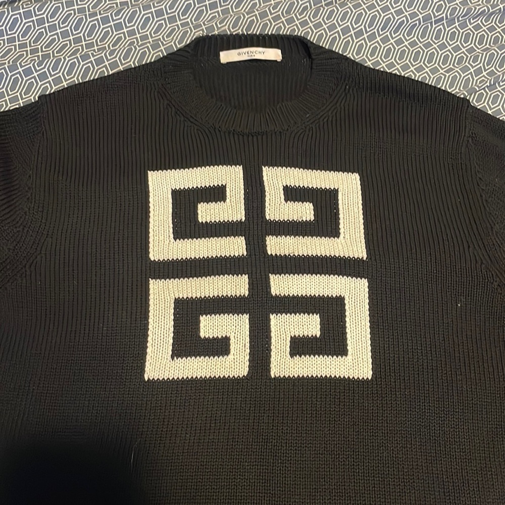 Givenchy knitted sweater
